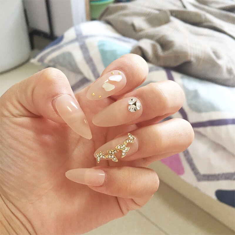 24 Pcs Nude Color nail tips Women Wearable Fake press on Nails with Diamond Short Round Full Cover artificial nails with Glue humolife
