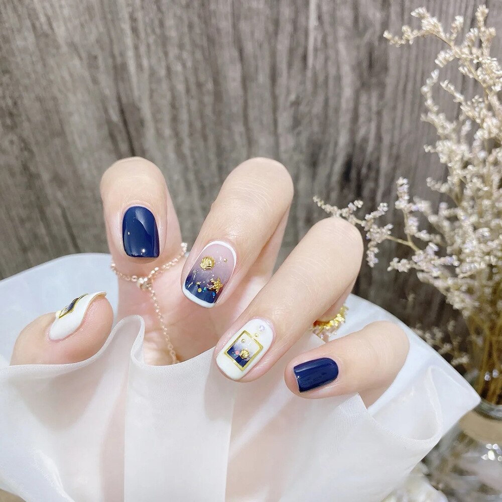 24 Pcs Nude Color nail tips Women Wearable Fake press on Nails with Diamond Short Round Full Cover artificial nails with Glue humolife